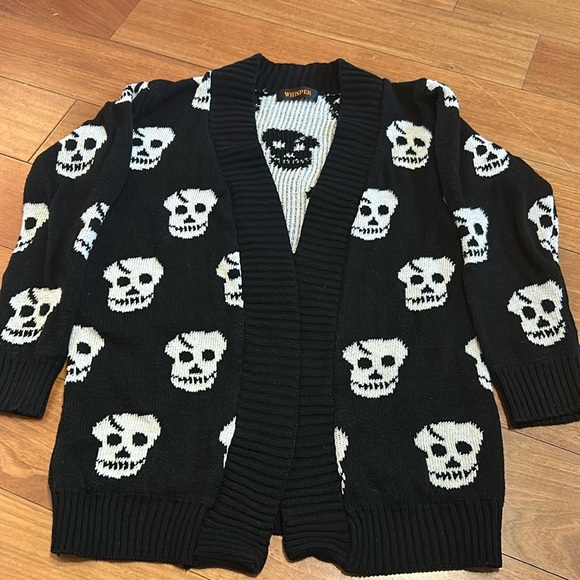 Black and White Skull Sweater Halloween - Picture 1 of 11